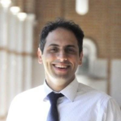 Portrait of Dr. Kaveh Ahmadi