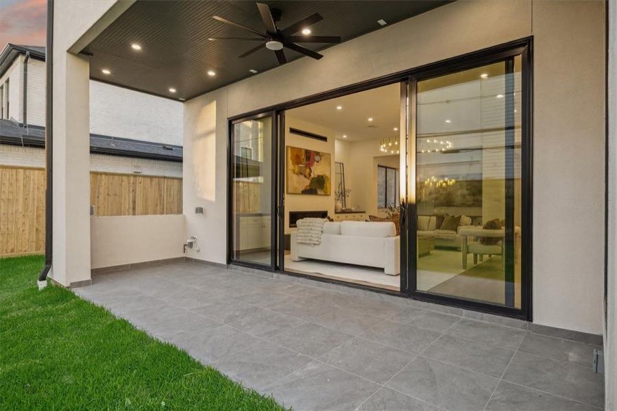 Royal Windoor windows and doors on Woodvine Dr, Houston TX 77055, Houston TX 77055